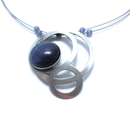 Brushed Silver Circles with Purple Catsite Necklace - Click Image to Close